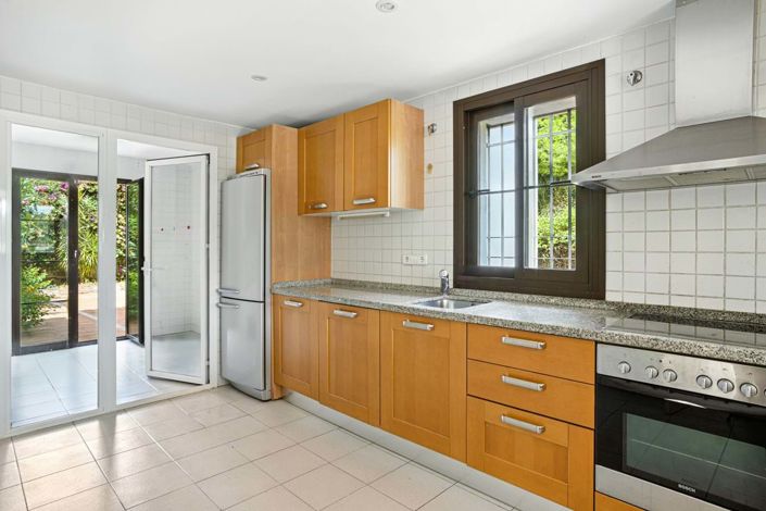 Image No.8-4 Bed Townhouse for sale