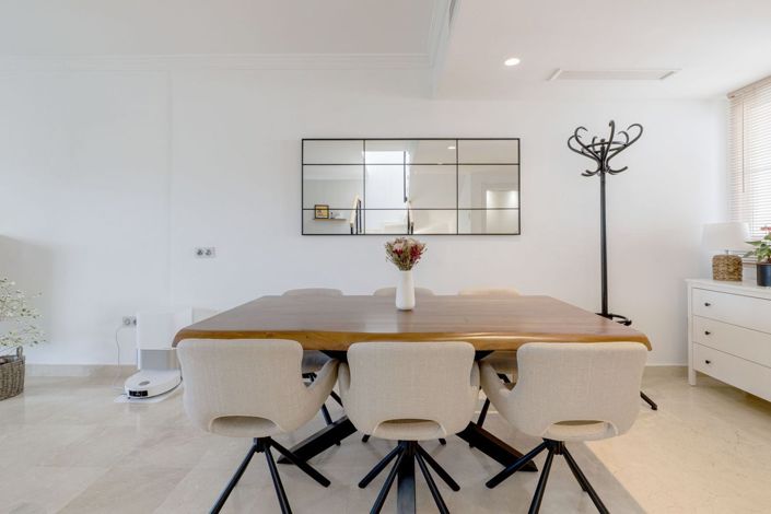 Image No.6-4 Bed Villa for sale