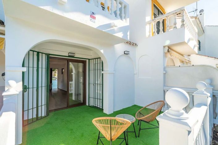 Image No.9-2 Bed Townhouse for sale