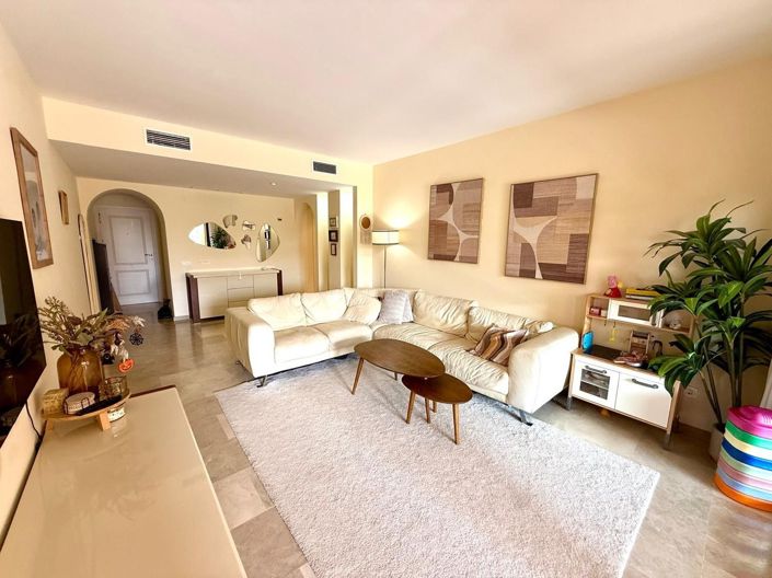 Image No.8-3 Bed Apartment for sale