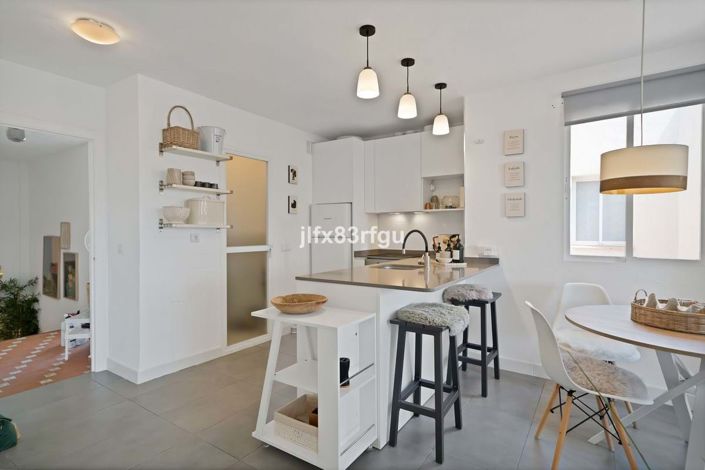 Image No.3-2 Bed Apartment for sale