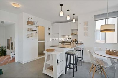 3982-694909-78d1f4f8b6655591b02d22fabb36a692d