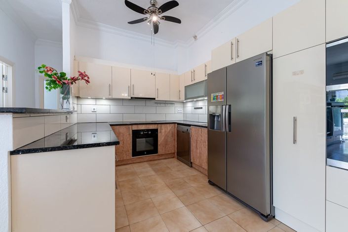 Image No.4-2 Bed Apartment for sale