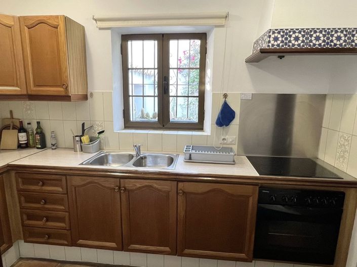 Image No.8-2 Bed Townhouse for sale