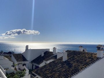 3982-755639-78d1f4f8b6655591b02d22fabb36a692d