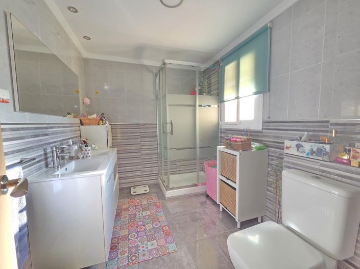 Image No.6-3 Bed Apartment for sale