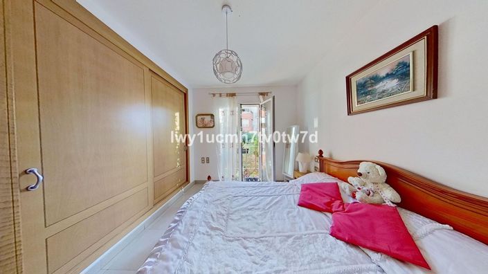 Image No.10-2 Bed Apartment for sale