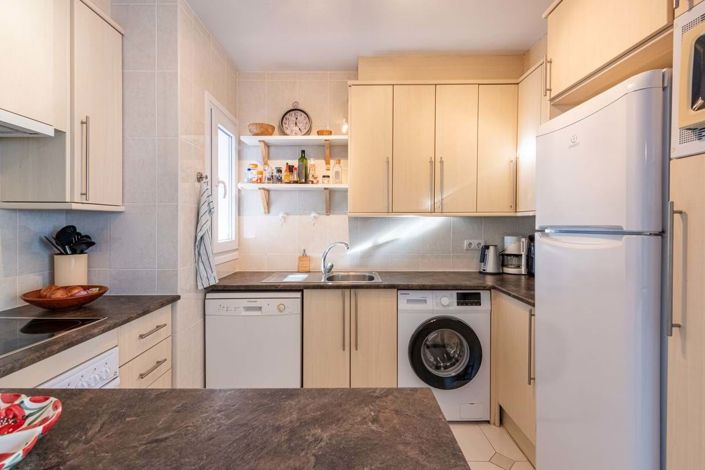 Image No.8-2 Bed Apartment for sale