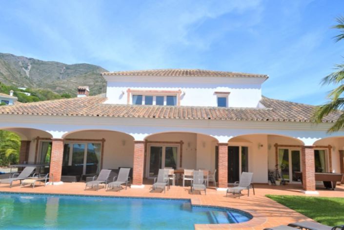 Image No.2-5 Bed Villa for sale
