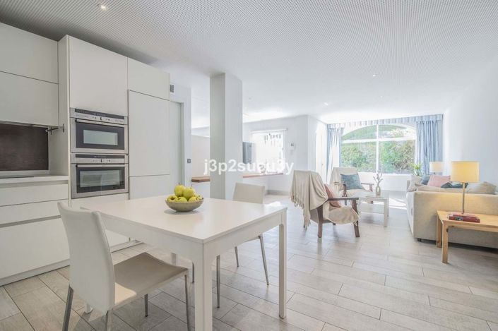 Image No.6-3 Bed Apartment for sale