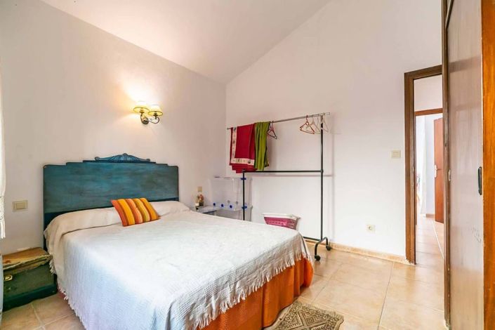 Image No.10-2 Bed Villa for sale