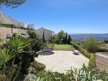 3982-792437-78d1f4f8b6655591b02d22fabb36a692d