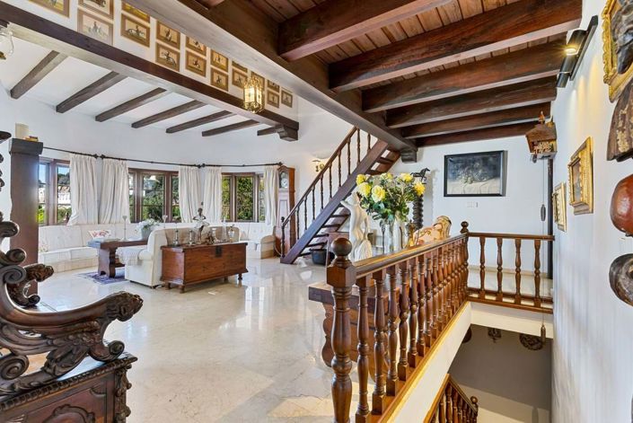 Image No.10-4 Bed Villa for sale