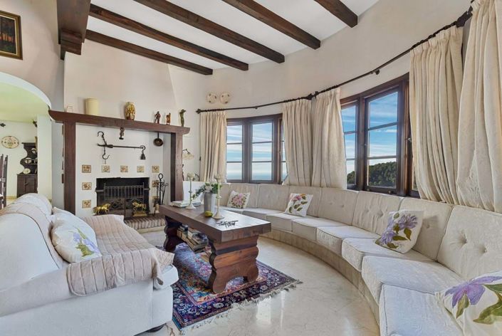 Image No.3-4 Bed Villa for sale