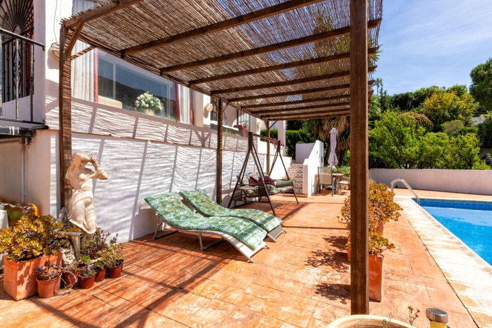 Image No.2-6 Bed Villa for sale