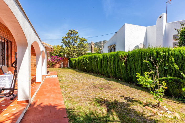 Image No.4-6 Bed Villa for sale