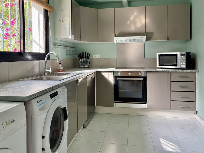 Image No.6-3 Bed Townhouse for sale