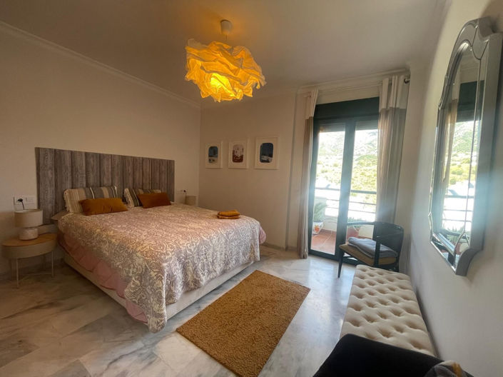 Image No.10-2 Bed Apartment for sale