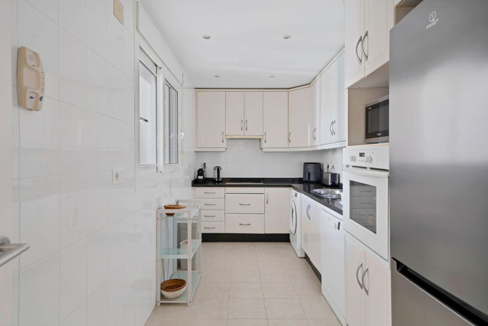Image No.8-2 Bed Apartment for sale