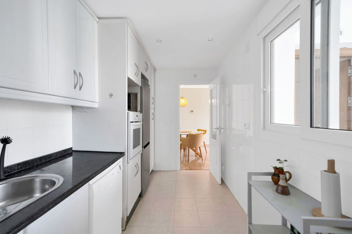 Image No.9-2 Bed Apartment for sale