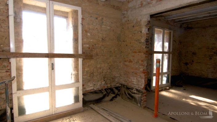 Image No.9-5 Bed Apartment for sale