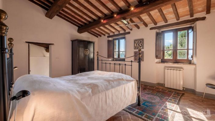 Image No.24-7 Bed Apartment for sale