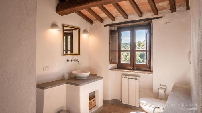 Image No.25-7 Bed Apartment for sale