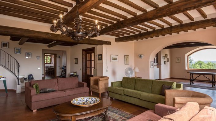 Image No.22-8 Bed Apartment for sale