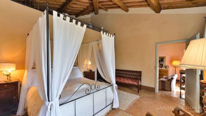 Image No.10-16 Bed Apartment for sale