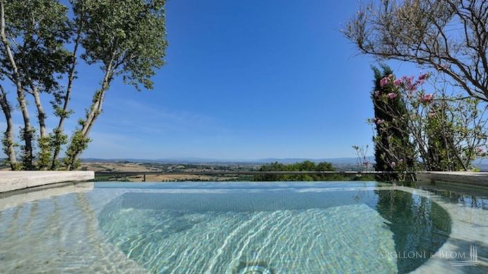 Image No.29-16 Bed Apartment for sale