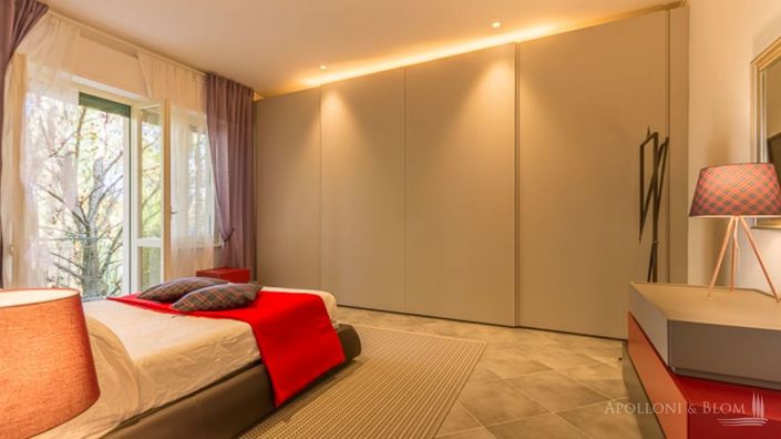 Image No.18-4 Bed Apartment for sale