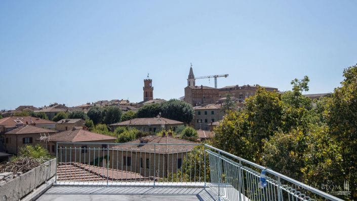 Image No.23-4 Bed Apartment for sale