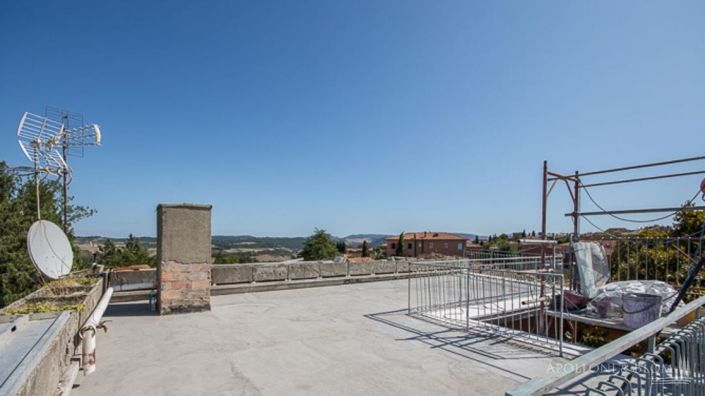 Image No.25-4 Bed Apartment for sale