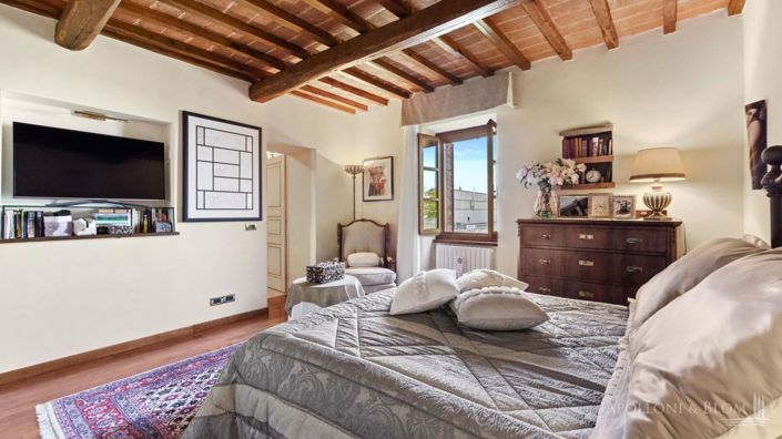 Image No.16-20 Bed Apartment for sale