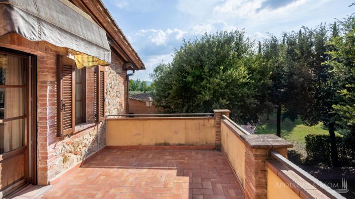 Image No.22-20 Bed Apartment for sale