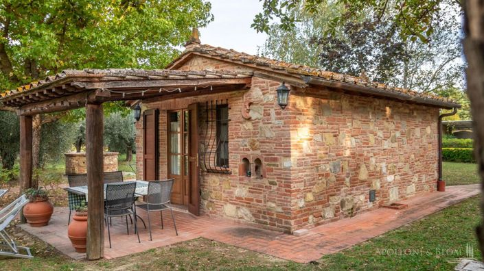 Image No.28-20 Bed Apartment for sale