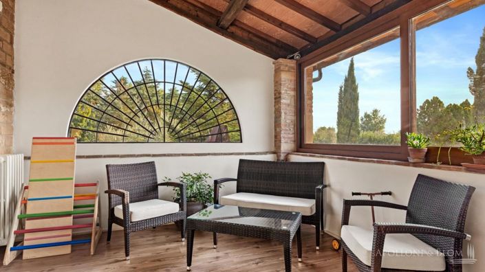 Image No.4-20 Bed Apartment for sale