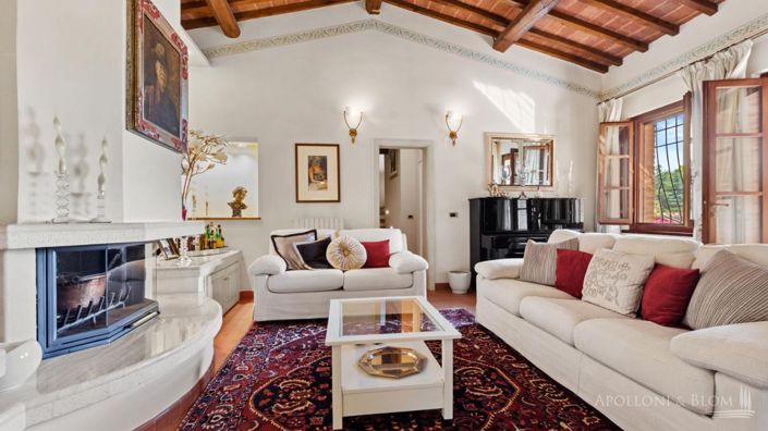 Image No.9-20 Bed Apartment for sale