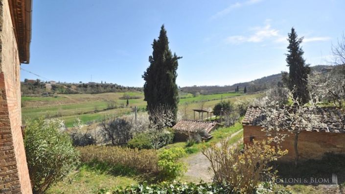 Image No.15-6 Bed Apartment for sale