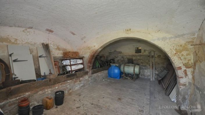 Image No.9-6 Bed Apartment for sale