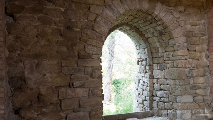 Image No.18-7 Bed Chateaux for sale