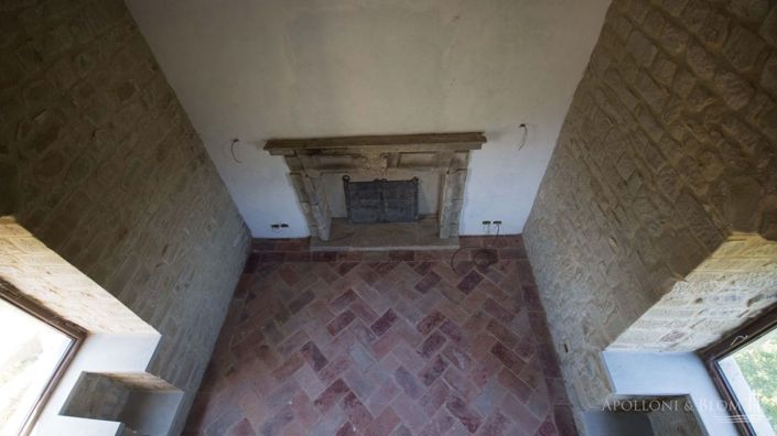 Image No.21-7 Bed Chateaux for sale