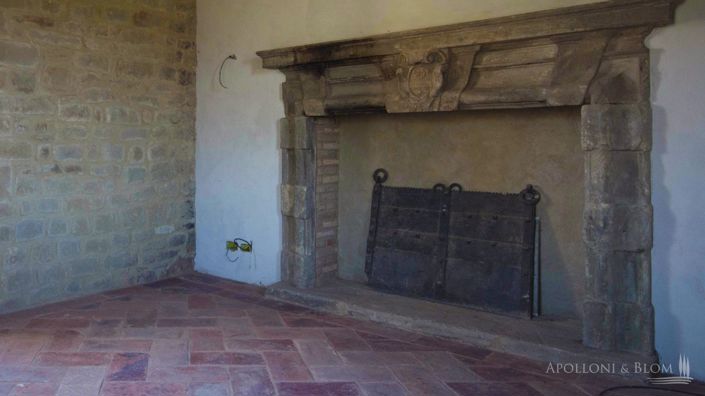 Image No.22-7 Bed Chateaux for sale