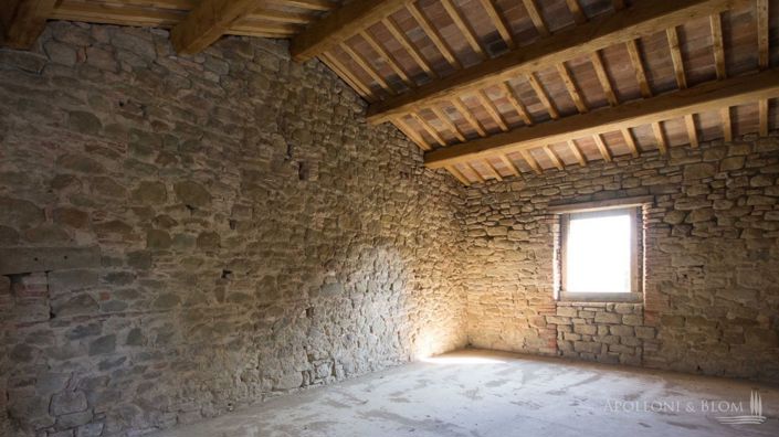 Image No.23-7 Bed Chateaux for sale