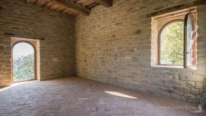 Image No.25-7 Bed Chateaux for sale