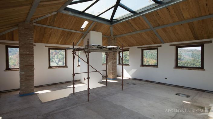 Image No.28-7 Bed Chateaux for sale