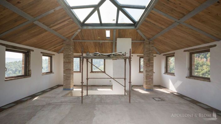 Image No.29-7 Bed Chateaux for sale