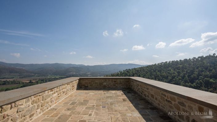 Image No.7-7 Bed Chateaux for sale