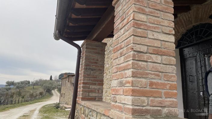 Image No.30-16 Bed Apartment for sale