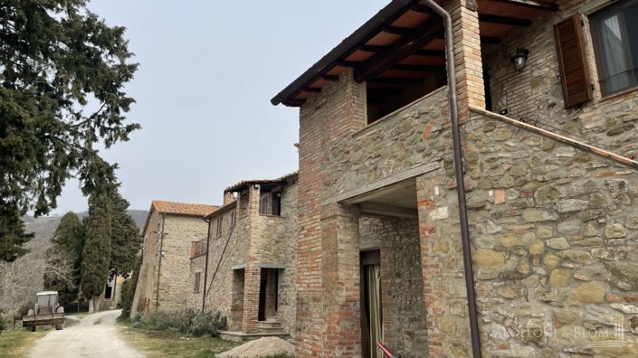 Image No.4-16 Bed Apartment for sale